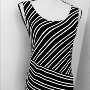 Travelers by Chico’s. B/W Striped Top. Sz 2